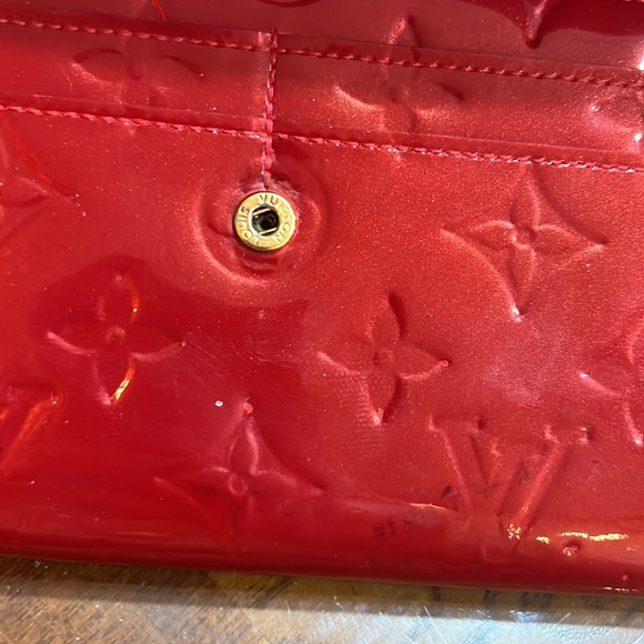 Louis Vuitton Vernis Sarah Wallet - Picture 11 of 11